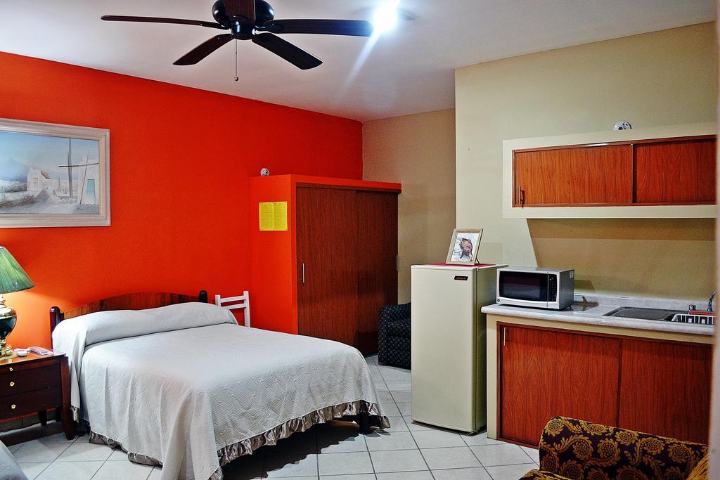 Hotel Marina Del Sol La Paz B.C.S Pokoj fotografie